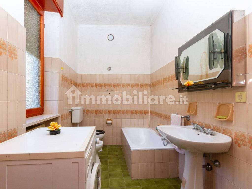 Bagno piano ristrutturato