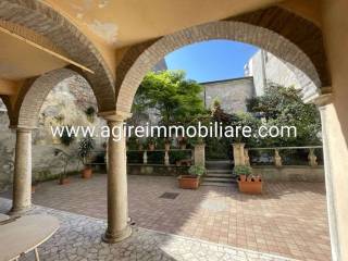 cortile interno privato