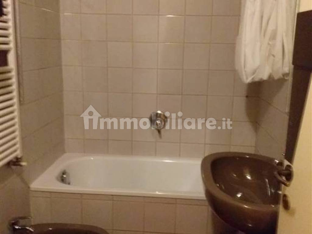 bagno completo fienestrato vasca