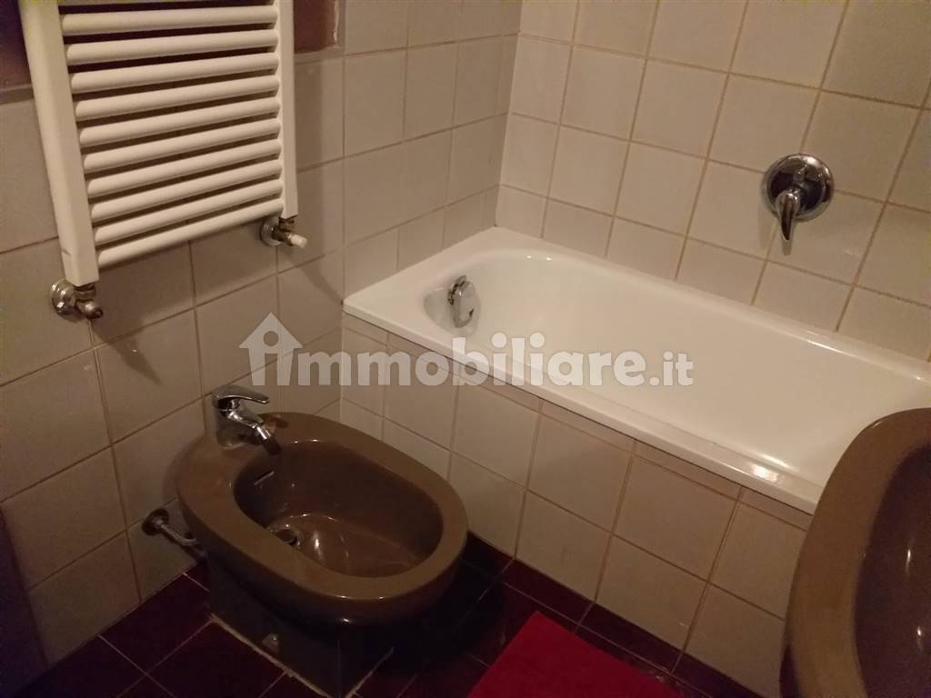 bagno completo fienestrato vasca