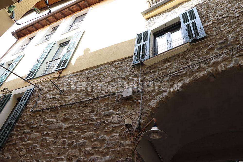 Dolceacqua-Liguria-village-house-for-sale-le-46001