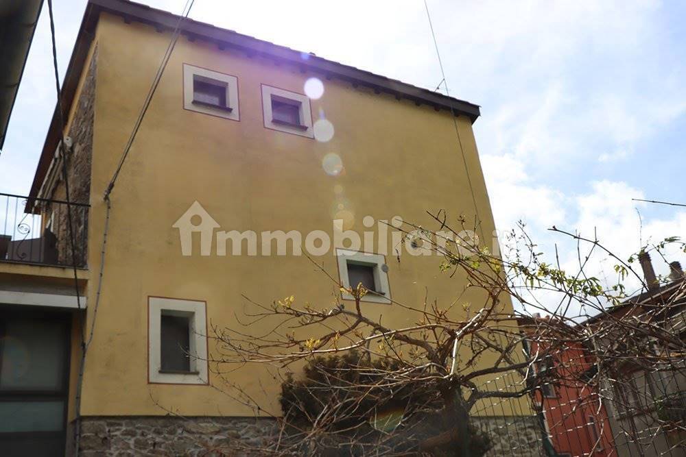 Dolceacqua-Liguria-village-house-for-sale-le-46001