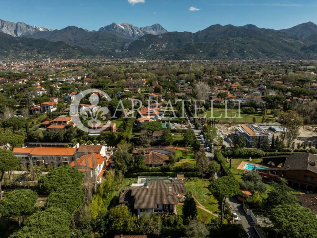 Villa con piscina a Forte dei Marmi