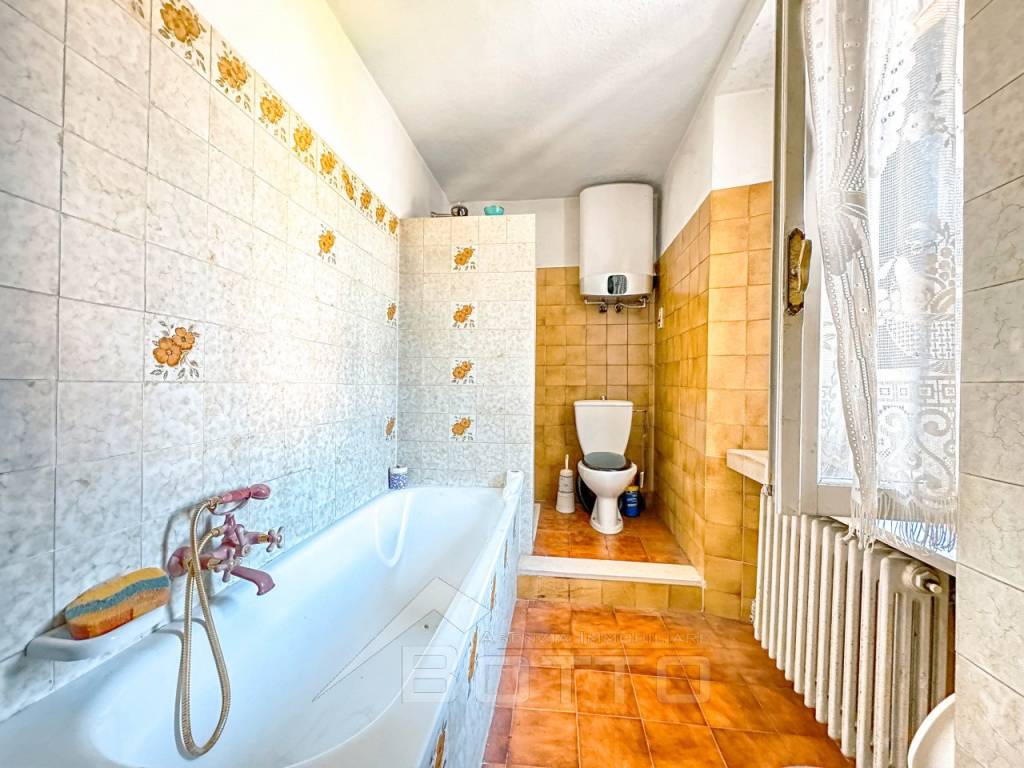 casa vendita crevacuore bagni9 wmk 0