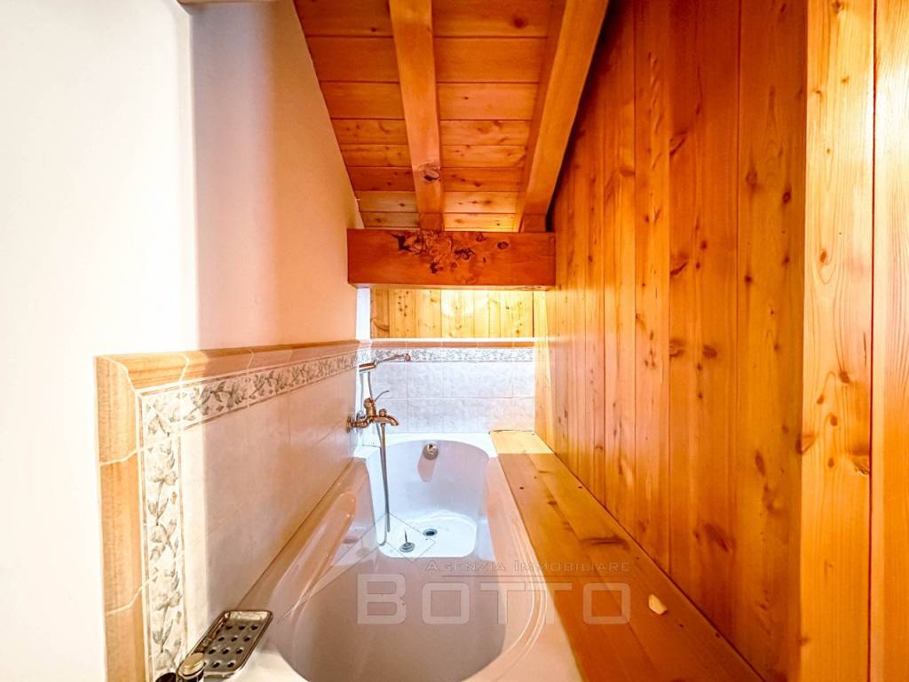 casa vendita mollia bagno4 wmk 0