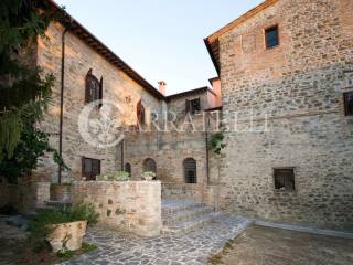 Castello medioevale in Umbria07.jpg