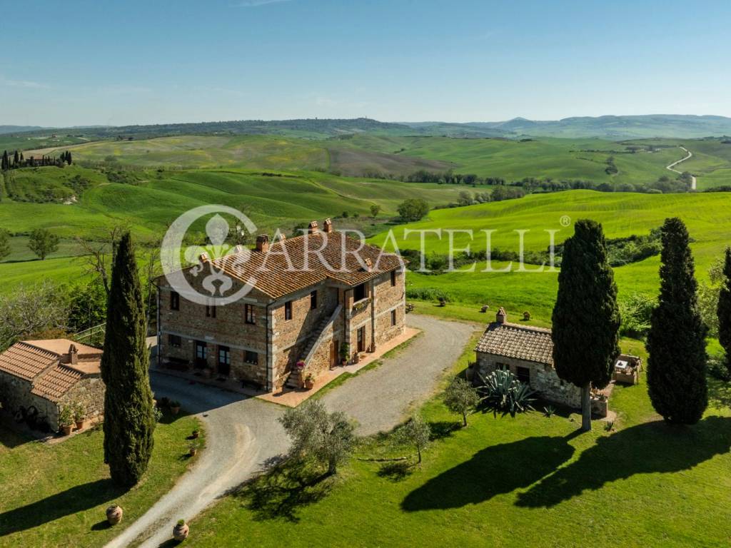 Casale in Pietra panoramico a San Quirico d Orcia