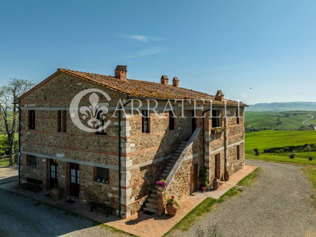 Casale in Pietra panoramico a San Quirico d Orcia