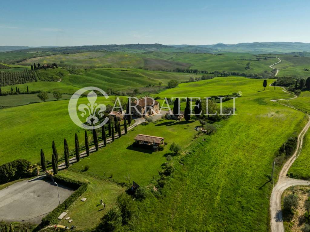 Casale in Pietra panoramico a San Quirico d Orcia