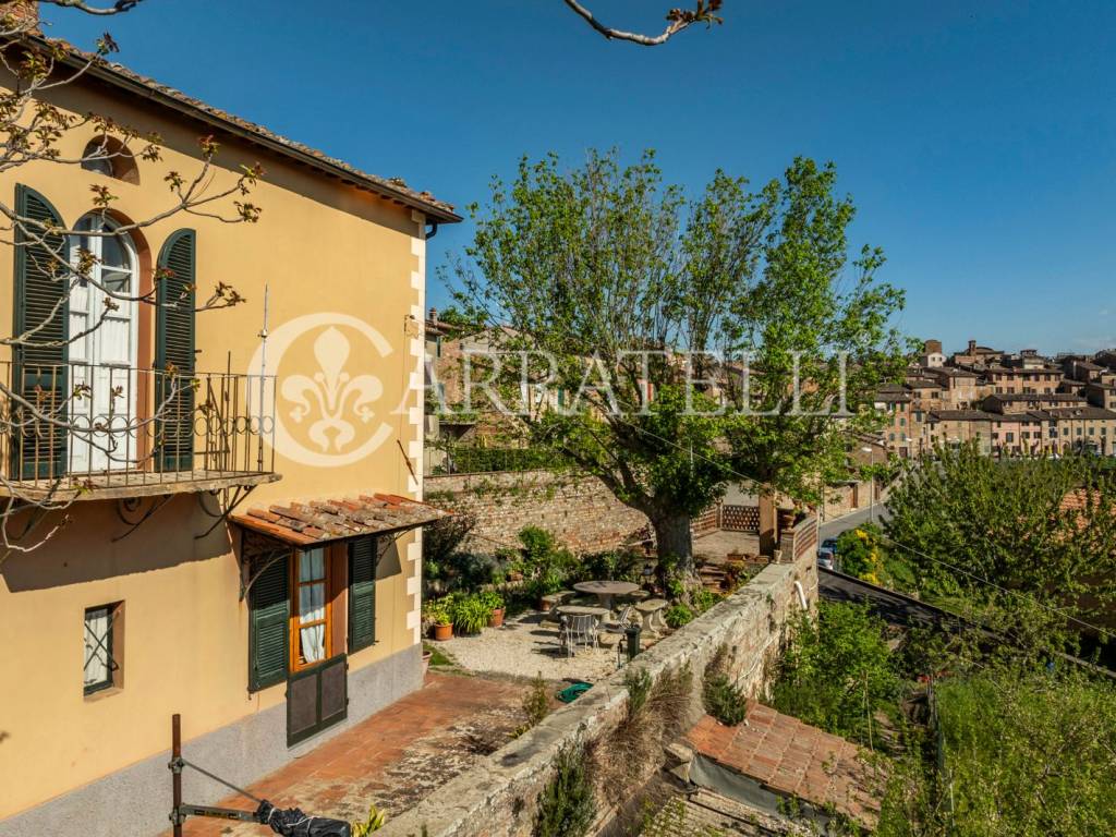 Città della Pieve storica villa con giardino