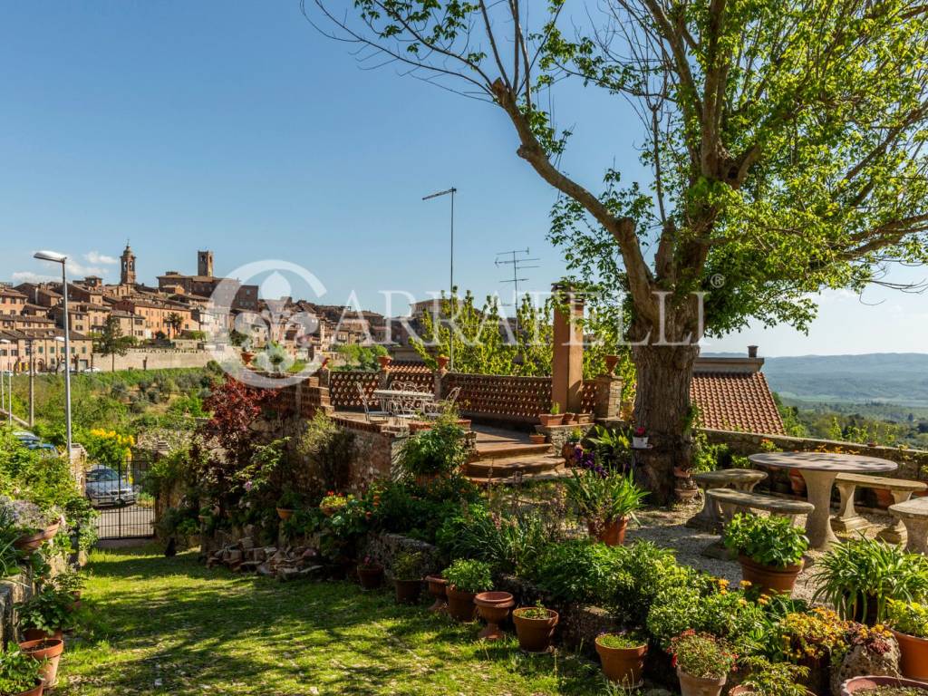 Città della Pieve storica villa con giardino