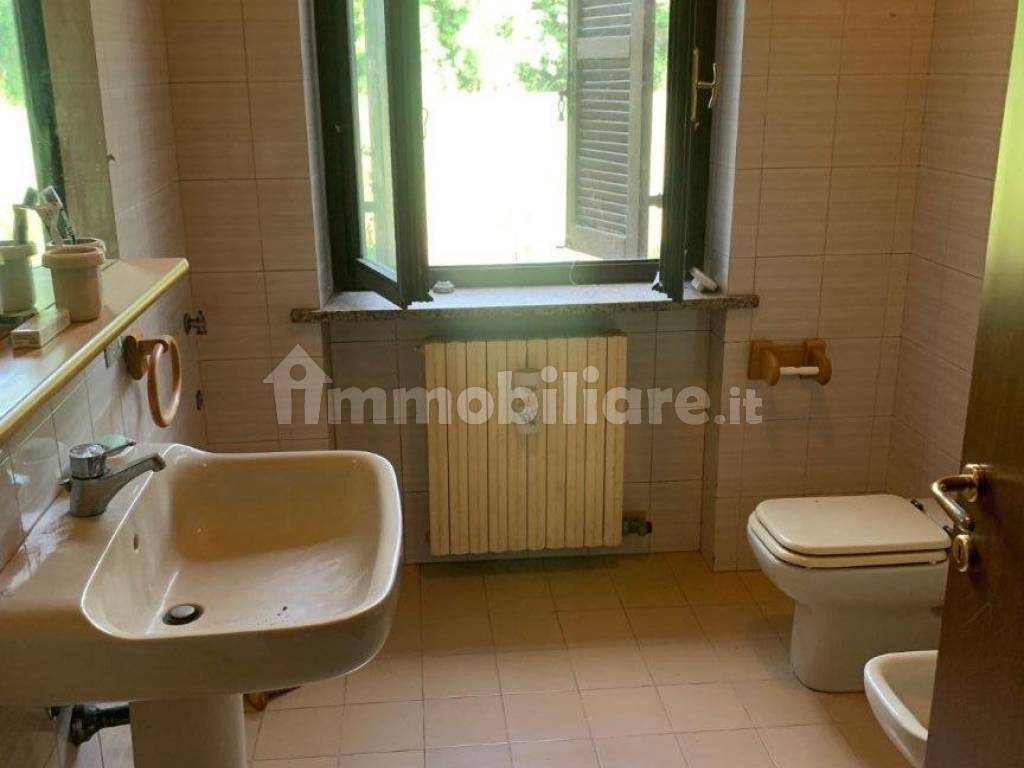 2 BAGNO PIANO TERRA