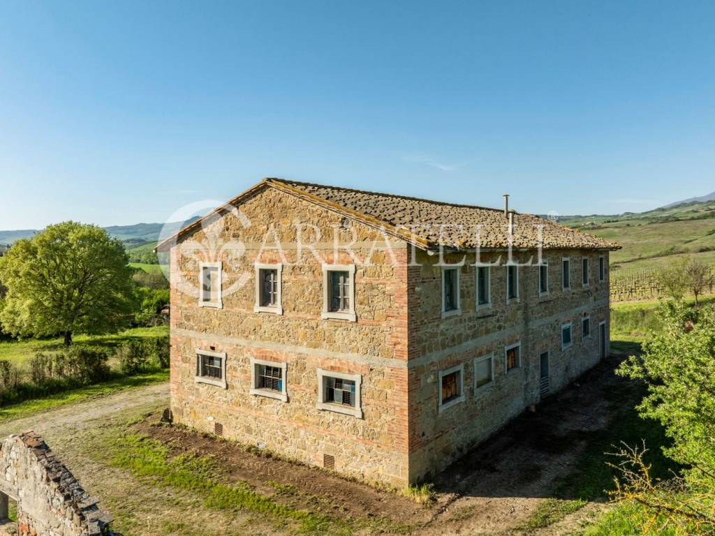 Casale in Pietra da ristrutturare a Pienza