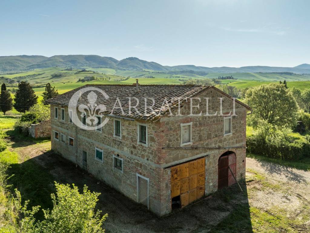 Casale in Pietra da ristrutturare a Pienza