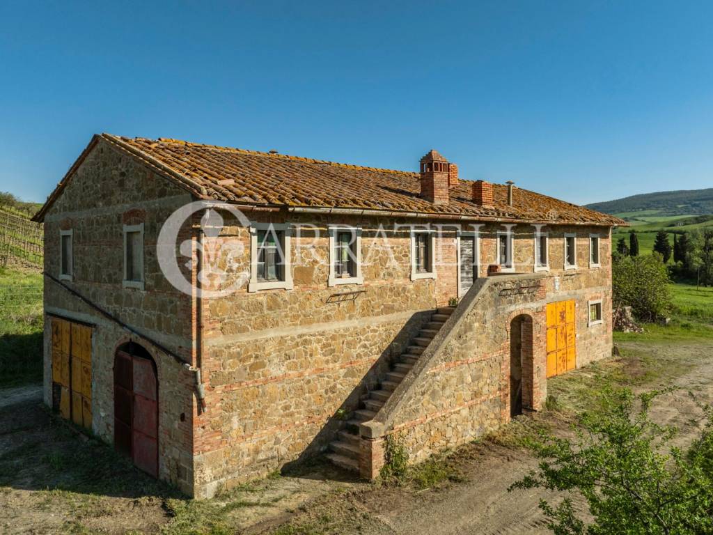 Casale in Pietra da ristrutturare a Pienza