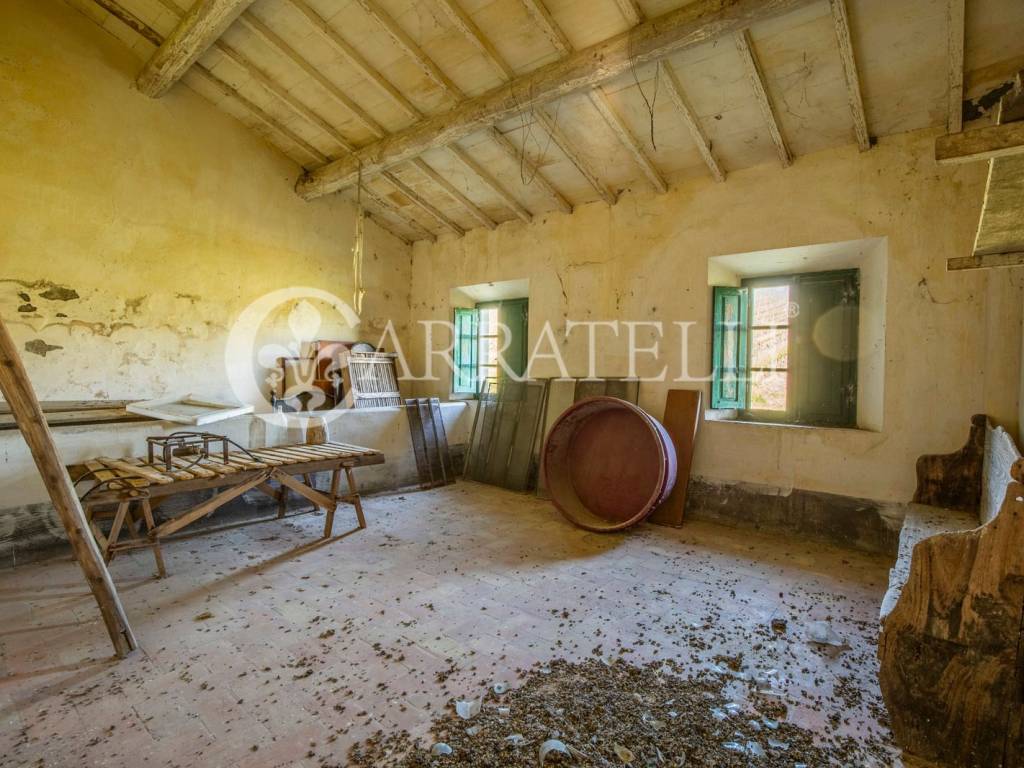 Casale in Pietra da ristrutturare a Pienza