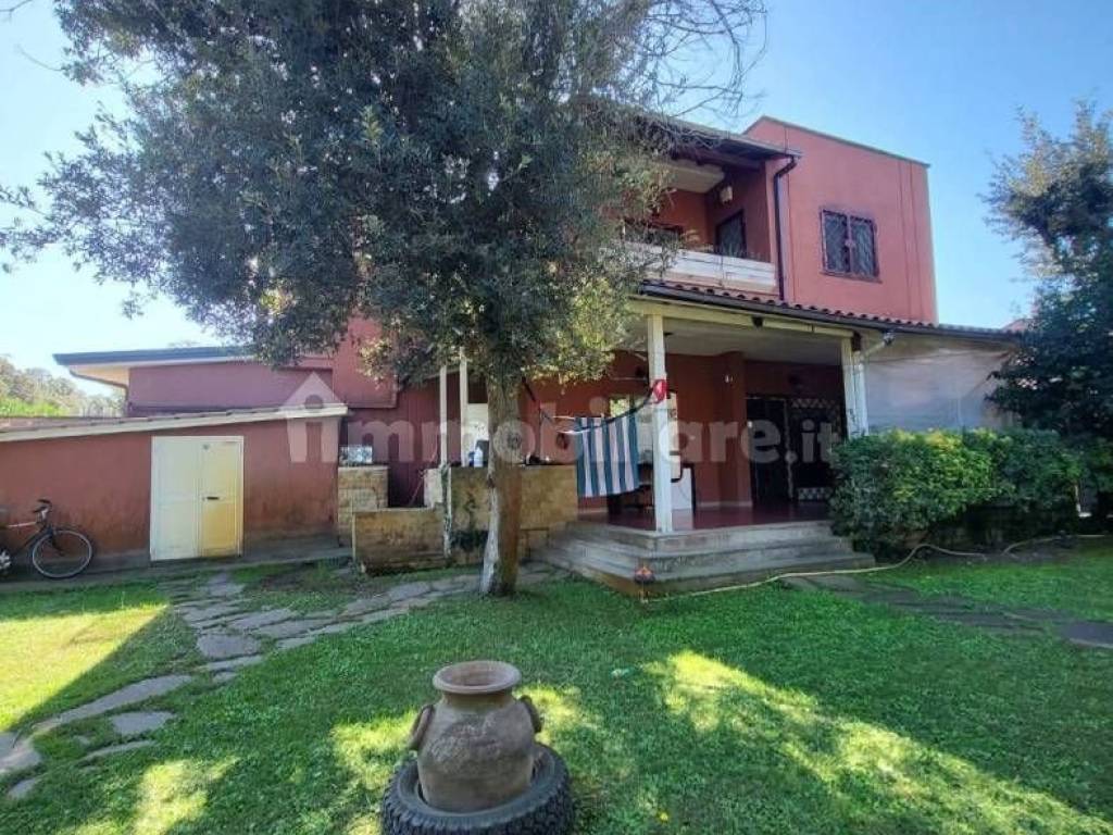 Sale Multi-family villa in via Maratea 142 Fiumicino. Good condition ...