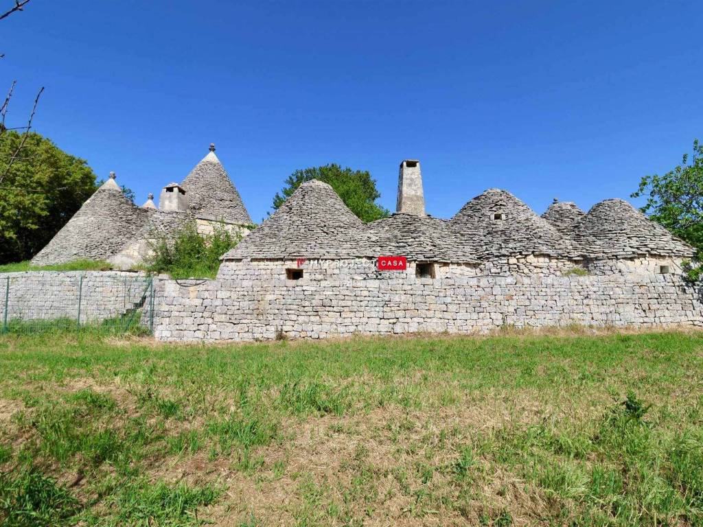 Borgo di trulli in vendita