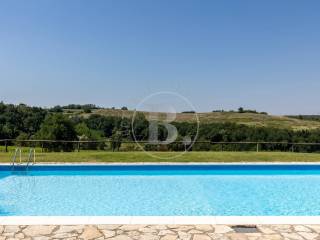 San Gimignano, azienda agrituristica con piscina,