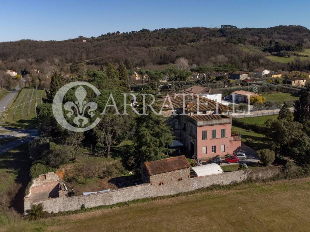 Meravigliosa villa storica con parco vicino Lucca 