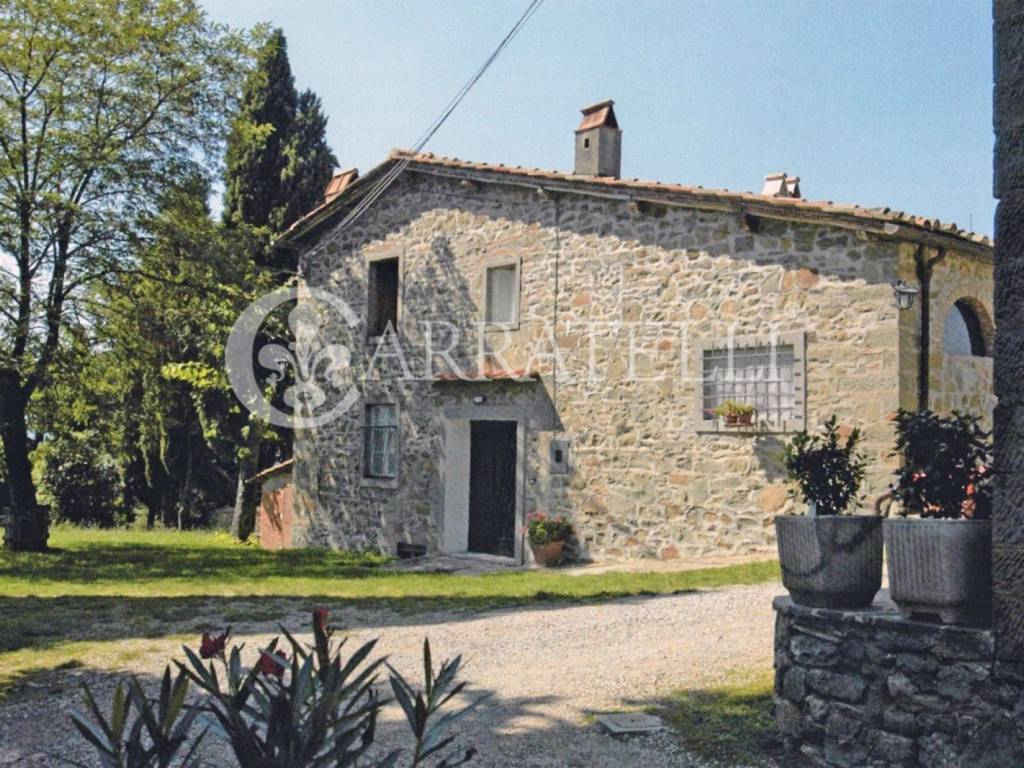 Villa storica con azienda vitivinicola nel Chianti
