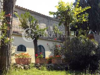 Villa storica con azienda vitivinicola nel Chianti