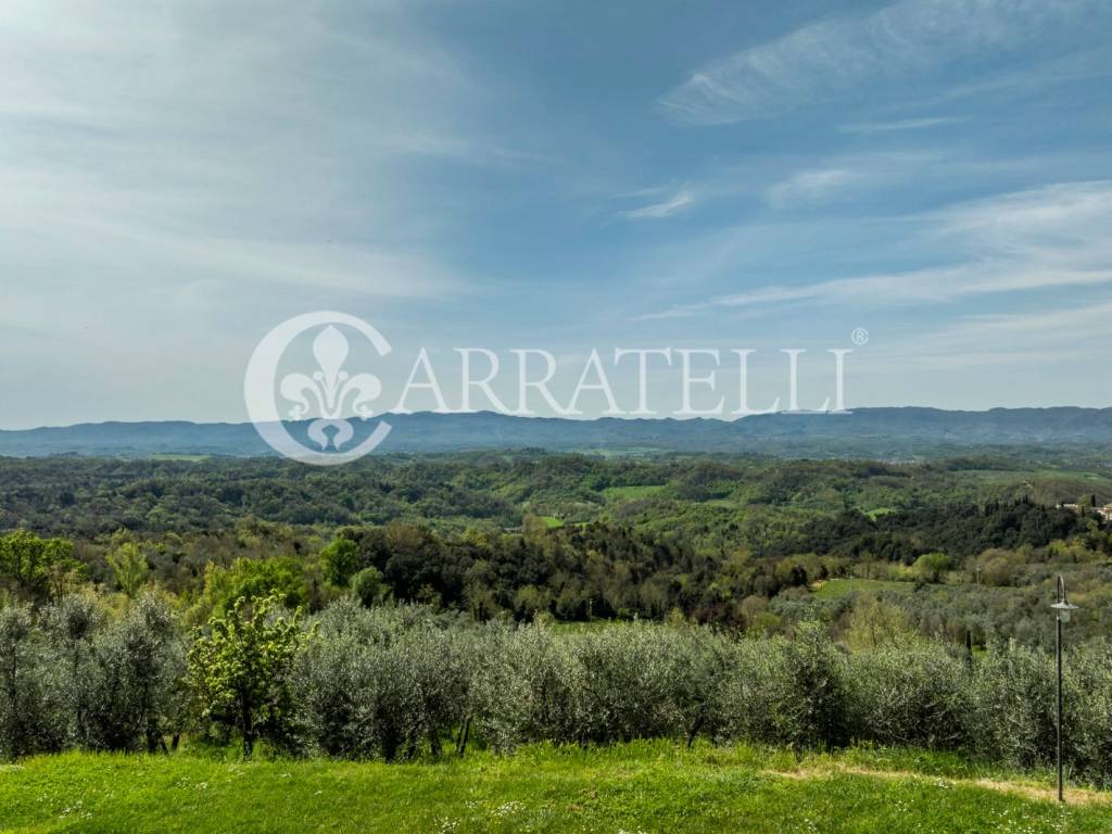 Villa con terreno e piscina panoramica