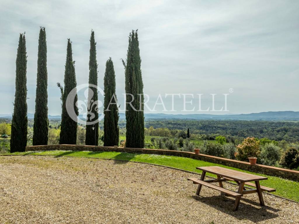 Villa con terreno e piscina panoramica