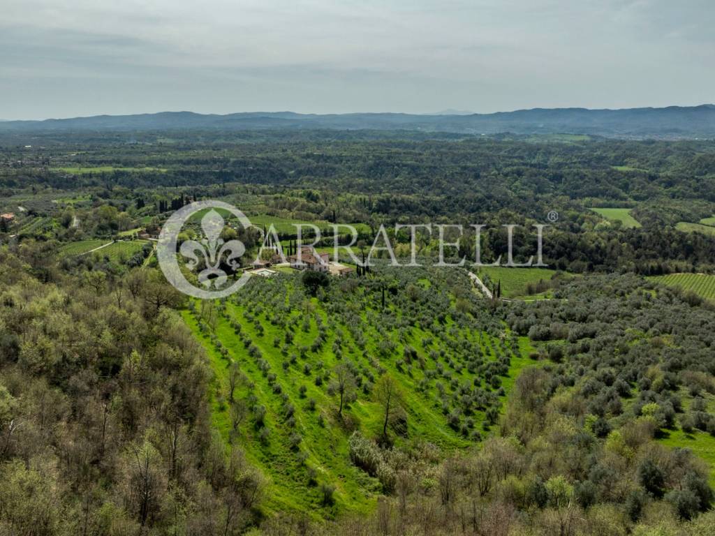 Villa con terreno e piscina panoramica