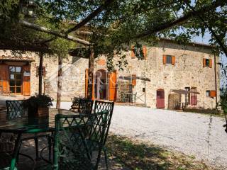 Tipico casale con piscina e ampio parco 54.jpg