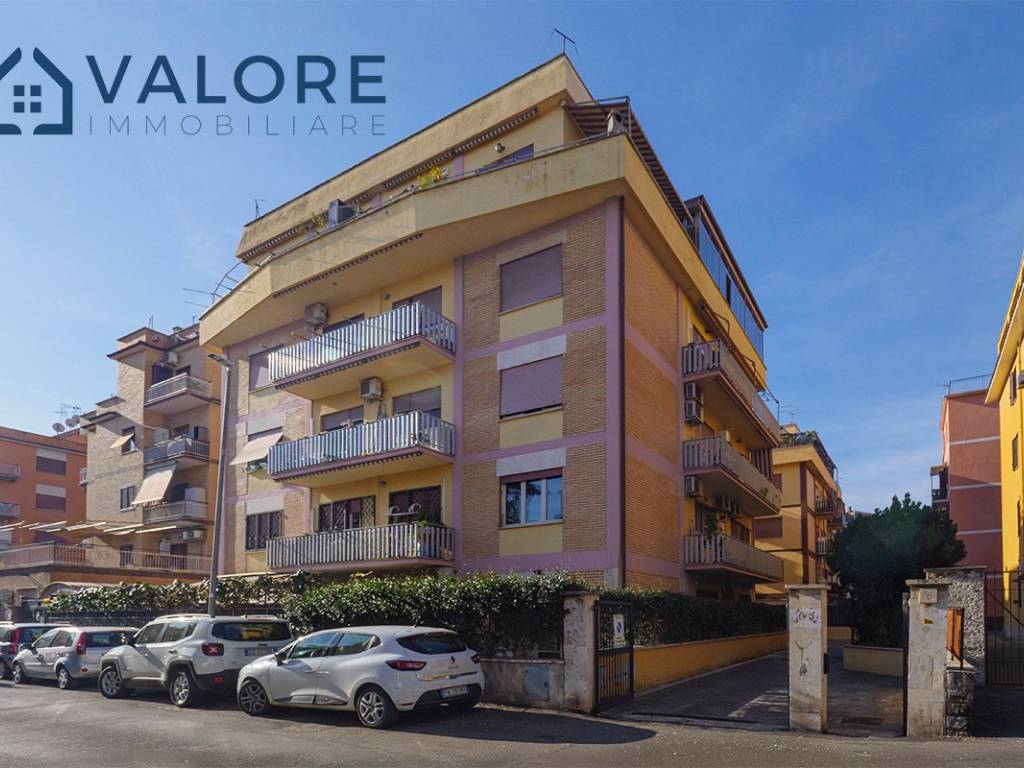 Casa Rondini Roma Vendita Appartamento Roma. Trilocale in via delle Rondini 69. Ottimo ...