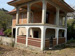 Foto - Vendita villa con giardino, Itri, Golfo di Gaeta