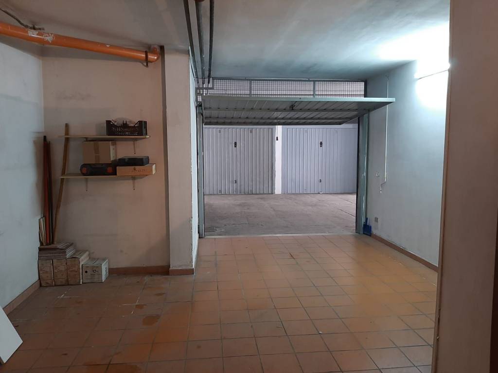 Garage - box via san rocco, centro, castellaneta