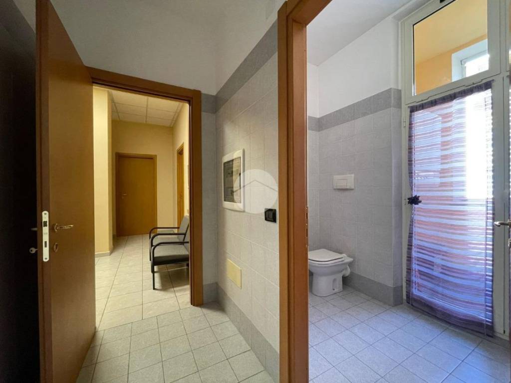 DISIMPEGNO E BAGNO