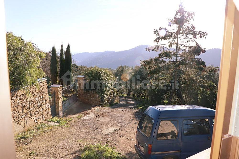 Dolceacqua-Liguria-plot-for-sale-le-46005-123