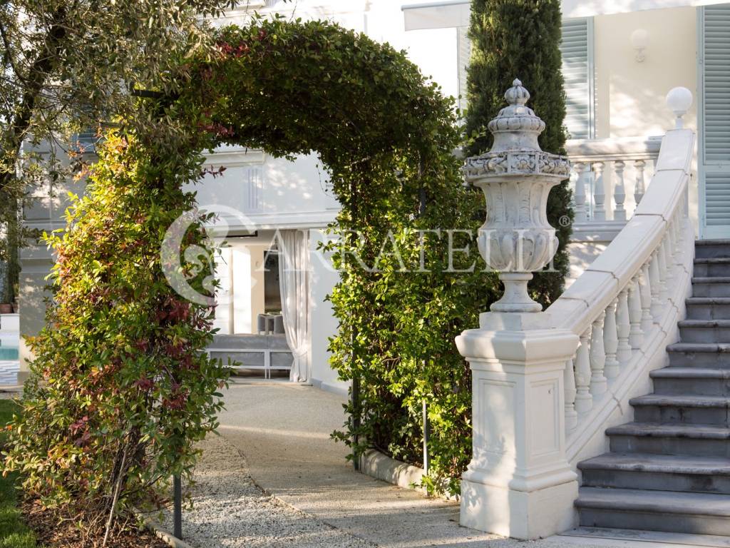Villa di charme con giardino e piscina a Empoli