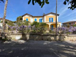 Foto - Vendita villa con giardino, Santa Marinella, Litorale Romano Nord