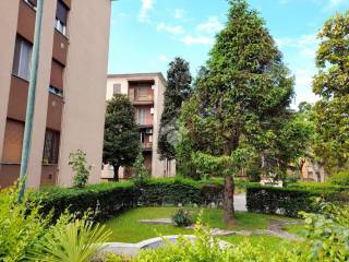 stabile e giardino condominiale