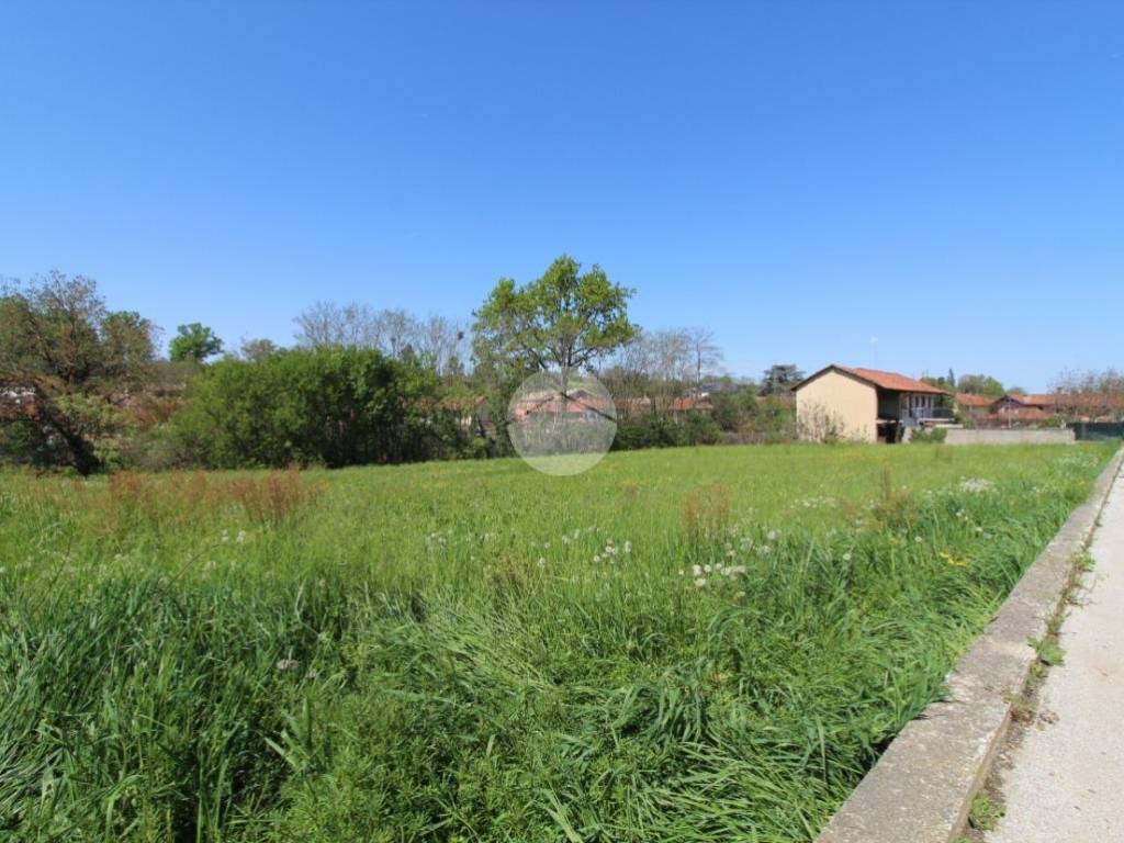 Terreno edificabile via carle 2, sommariva del bosco