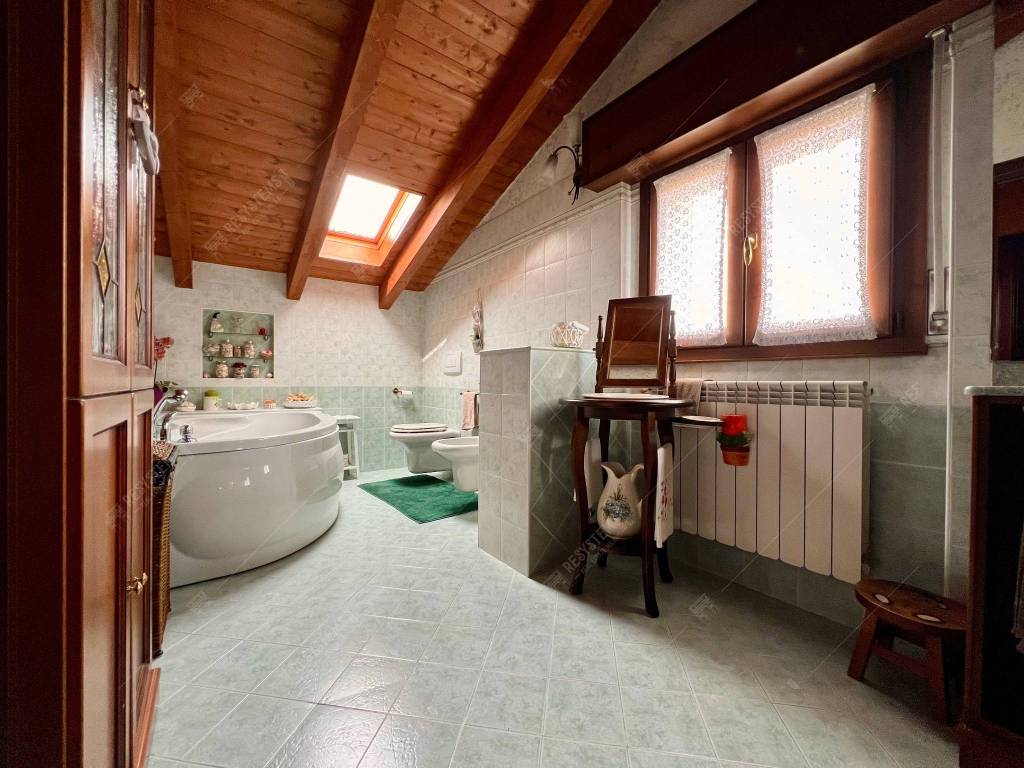 BAGNO 2° PIANO