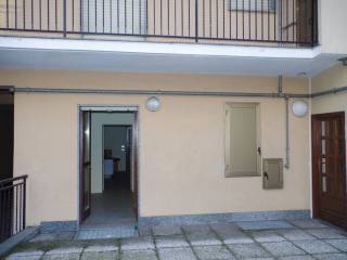 accesso dal cortile condominiale