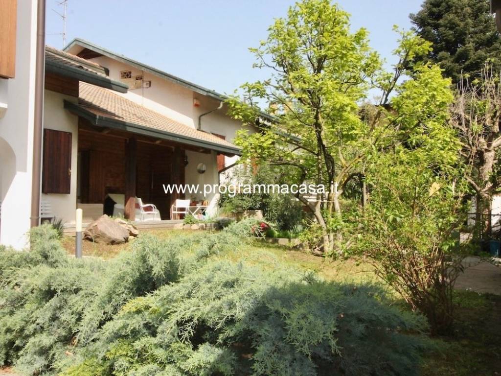 Villa unifamiliare, buono stato, 414 m², Centro, Cernusco sul Naviglio