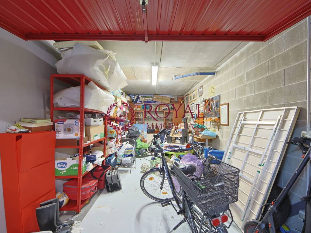 GARAGE