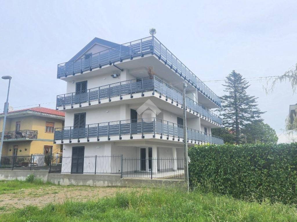 esterna condominio di nuova costruzione