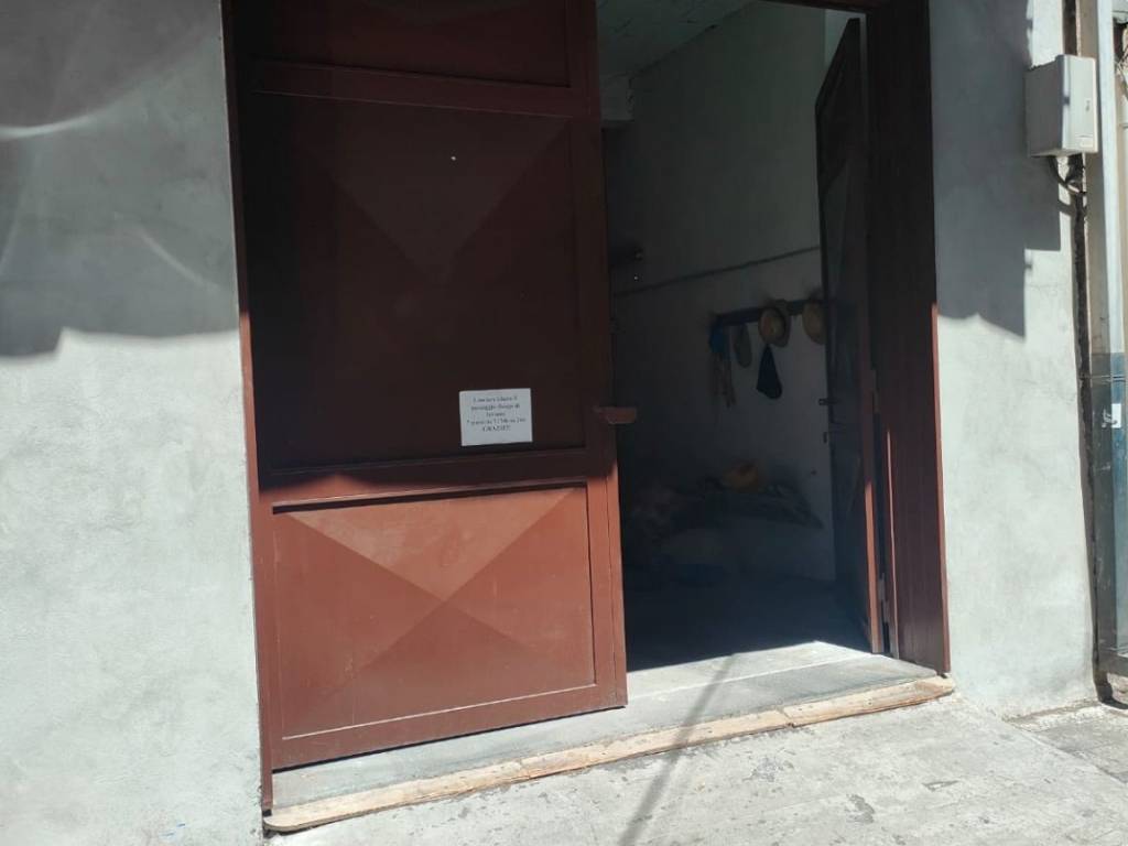 Garage - box via firenze 36, centro, misterbianco