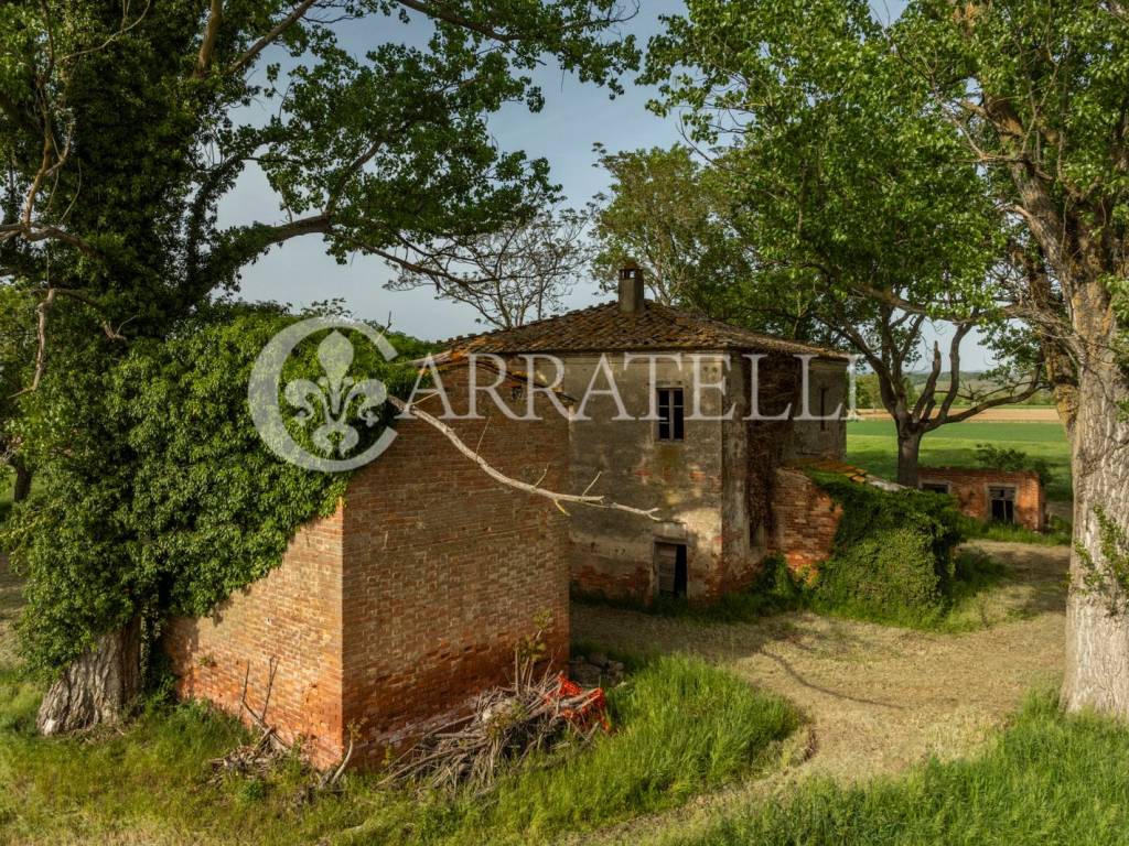 Rudere con annessi a Montepulciano