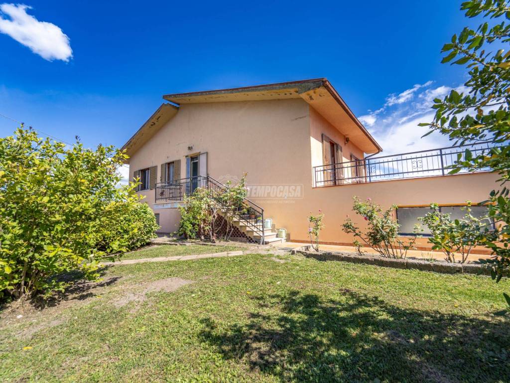 Vendita Villa unifamiliare in Strada Cassia Sud Viterbo. Da ...