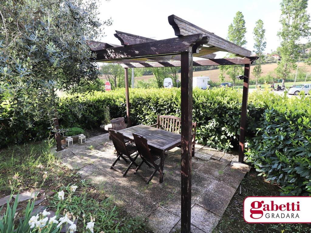 giardino gazebo.jpg