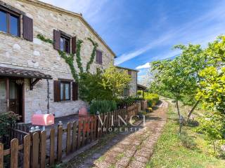 Casa cielo terra in borgo ristrutturato