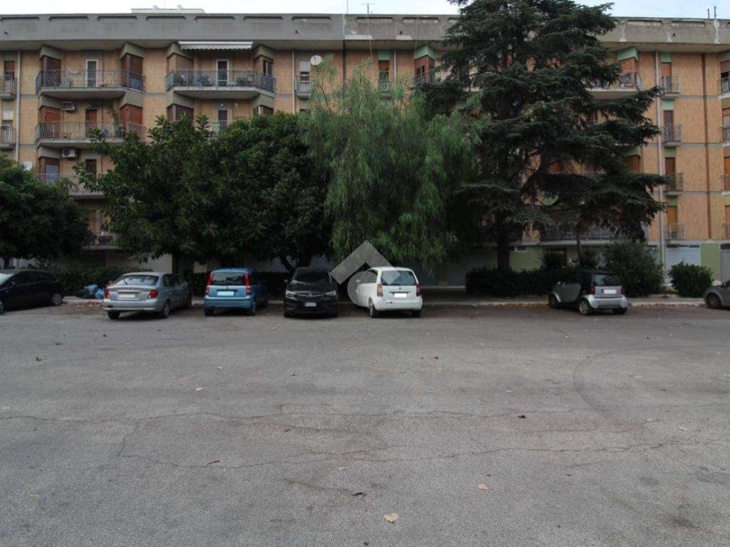 Piazza Sironi